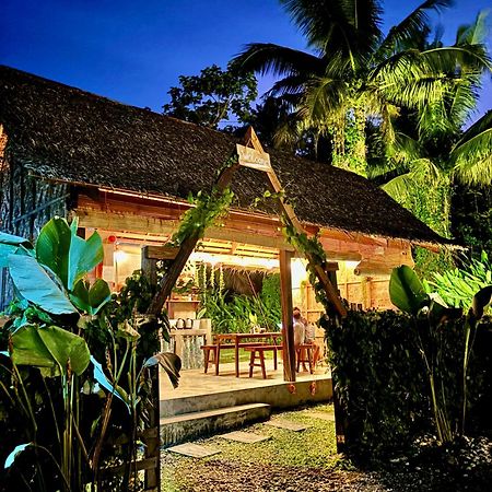 ゼネラル・ルナ Triangle Palms Siargaoヴィラ エクステリア 写真